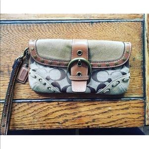 Vintage Coach Logo & Studs Wristlet Clutch Handbag